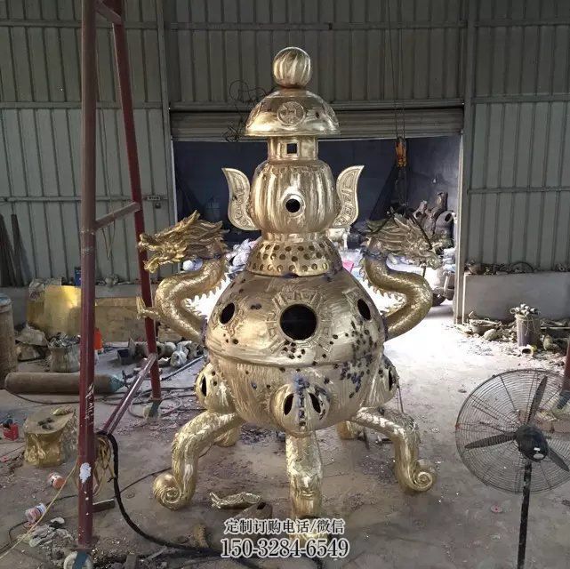 多足象形炉铸铜雕塑 多足象形炉铸铜雕塑
