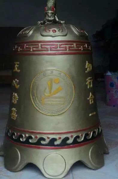 彩绘工艺景观铜钟雕塑 彩绘工艺景观铜钟雕塑